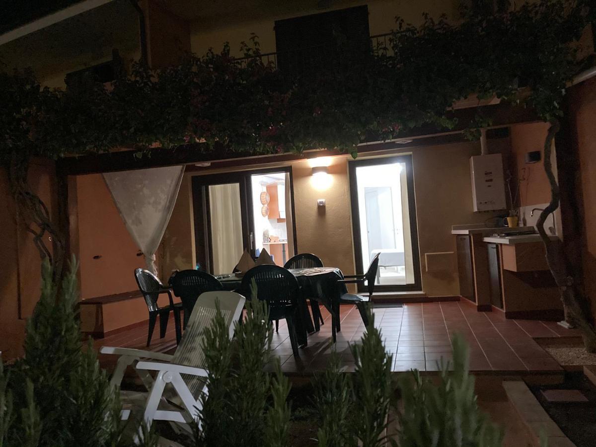 Bilocale Con Giardino Olbia Mare Apartment Exterior photo