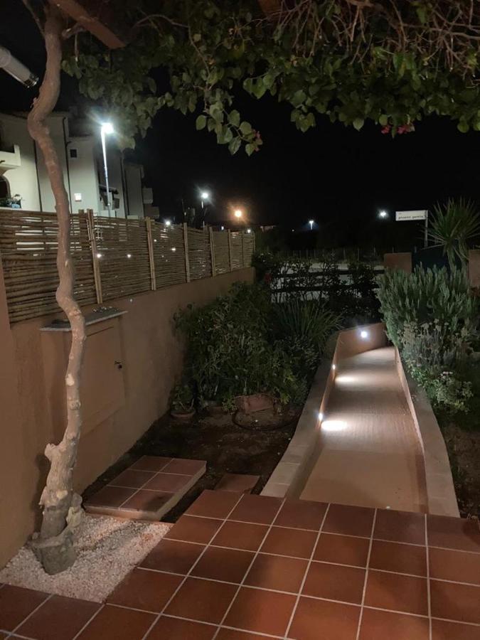 Bilocale Con Giardino Olbia Mare Apartment Exterior photo